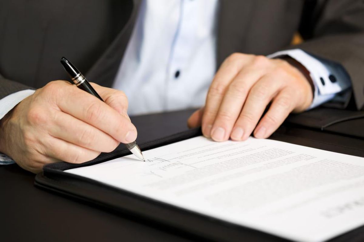 Contrato indefinido adscrito a obra: tus derechos
