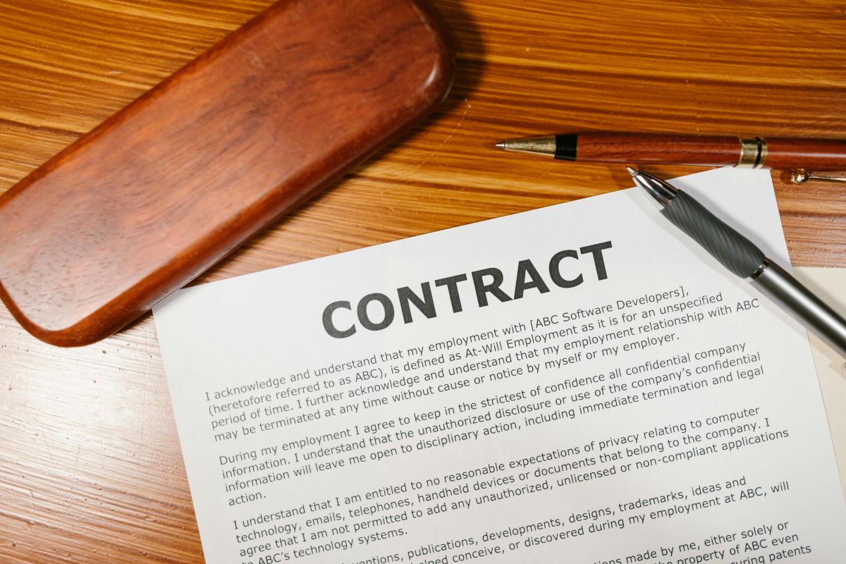 Indemnización por incumplimiento de contrato laboral